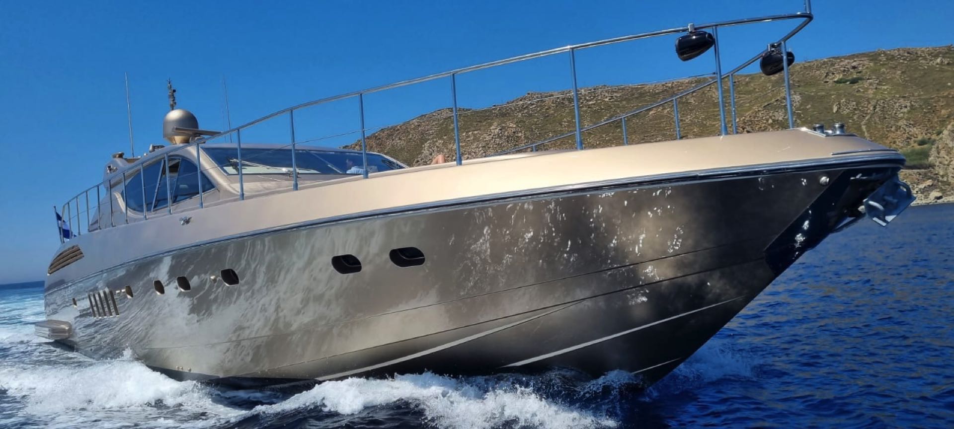 seascape-experiences-mykonos-greece-cyclades-fleet-rental-charter-arno-leopard-motor-yacht-boat