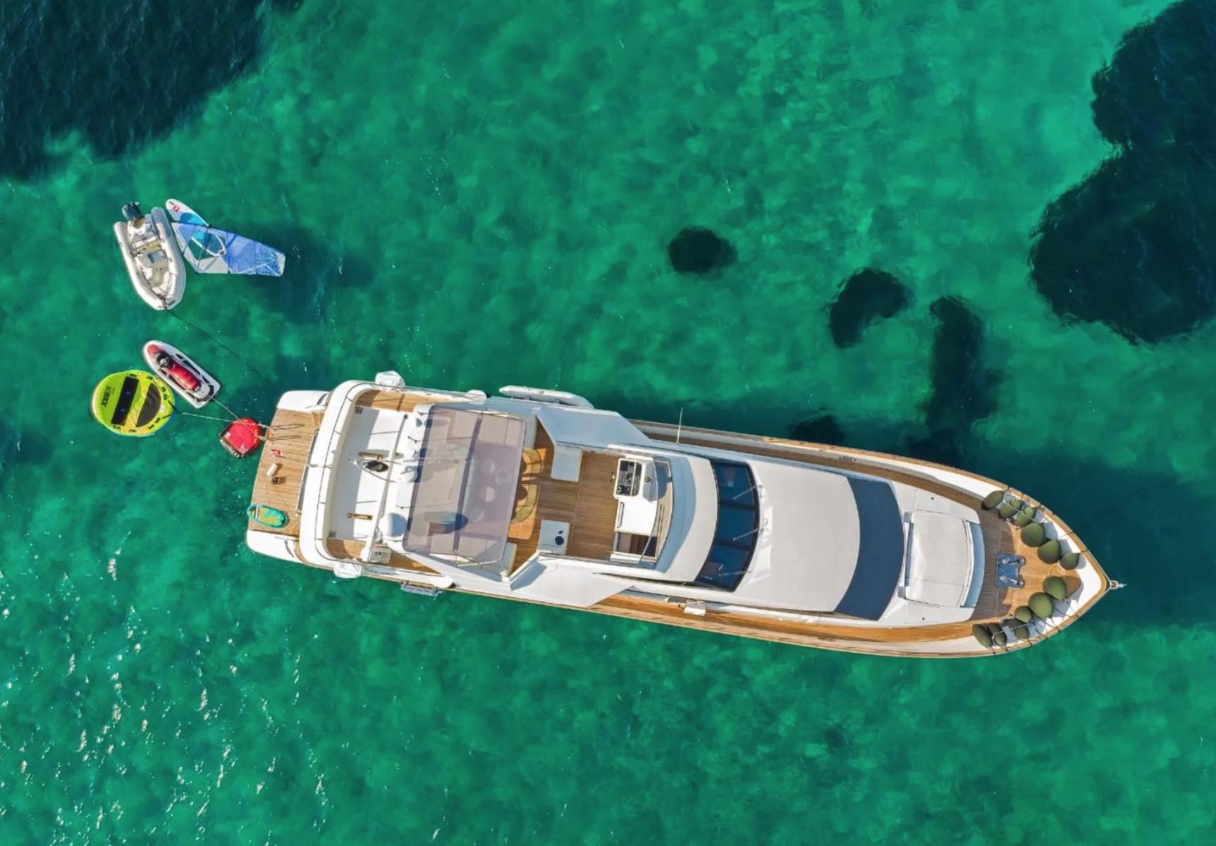 seascape-experiences-mykonos-greece-cyclades-fleet-rental-charter-falcon-motor-yacht-boa