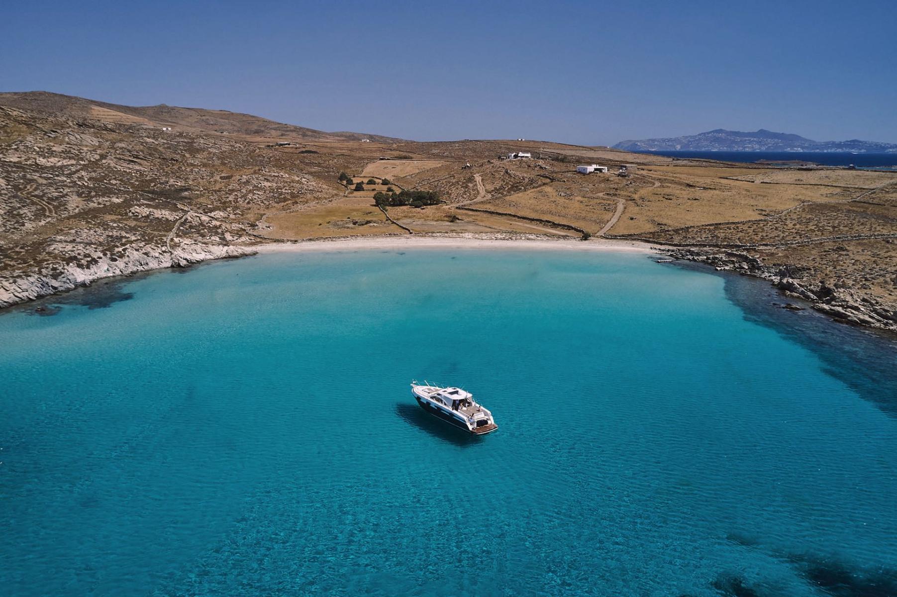 seascape-experiences-mykonos-greece-cyclades-fleet-rental-charter-ilver-motor-yacht-boat