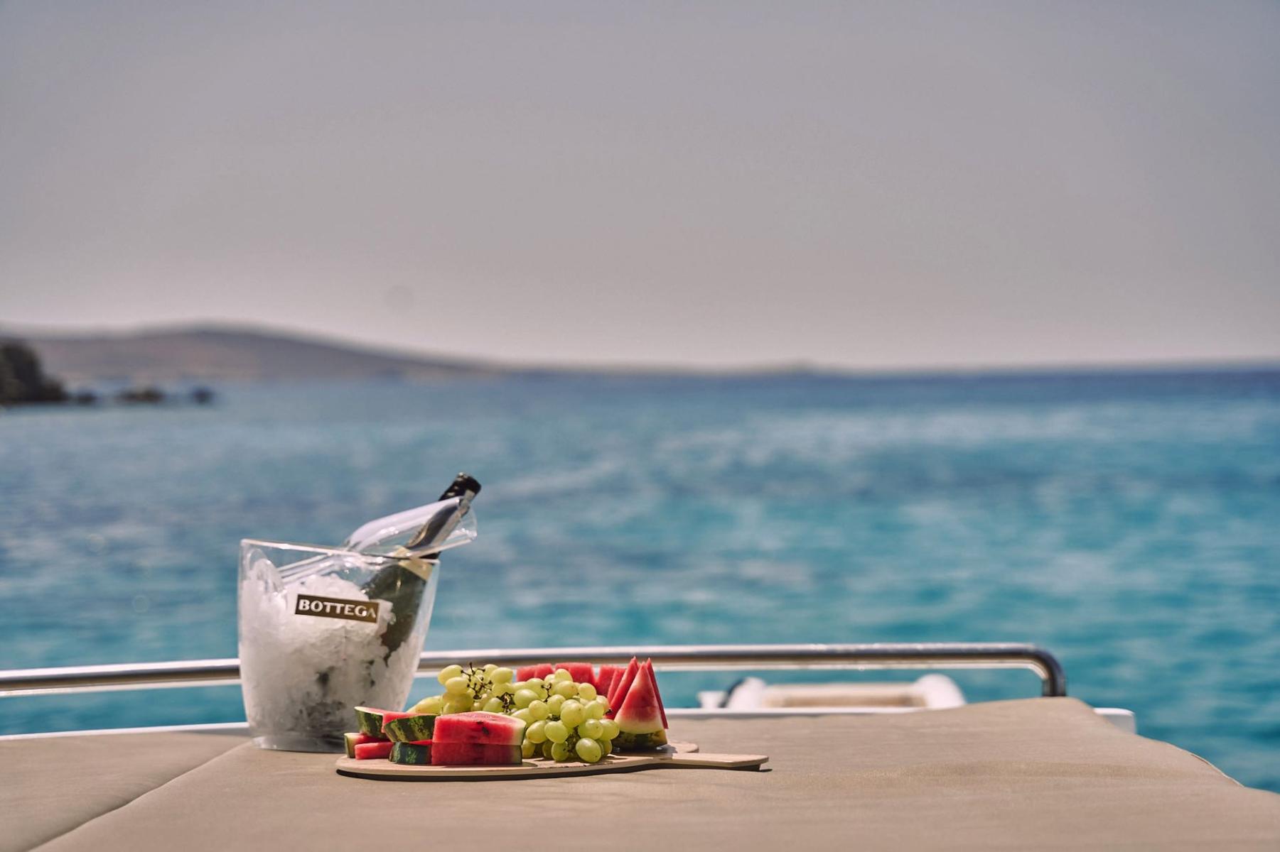 seascape-experiences-mykonos-greece-cyclades-fleet-rental-charter-ilver-motor-yacht-boat-