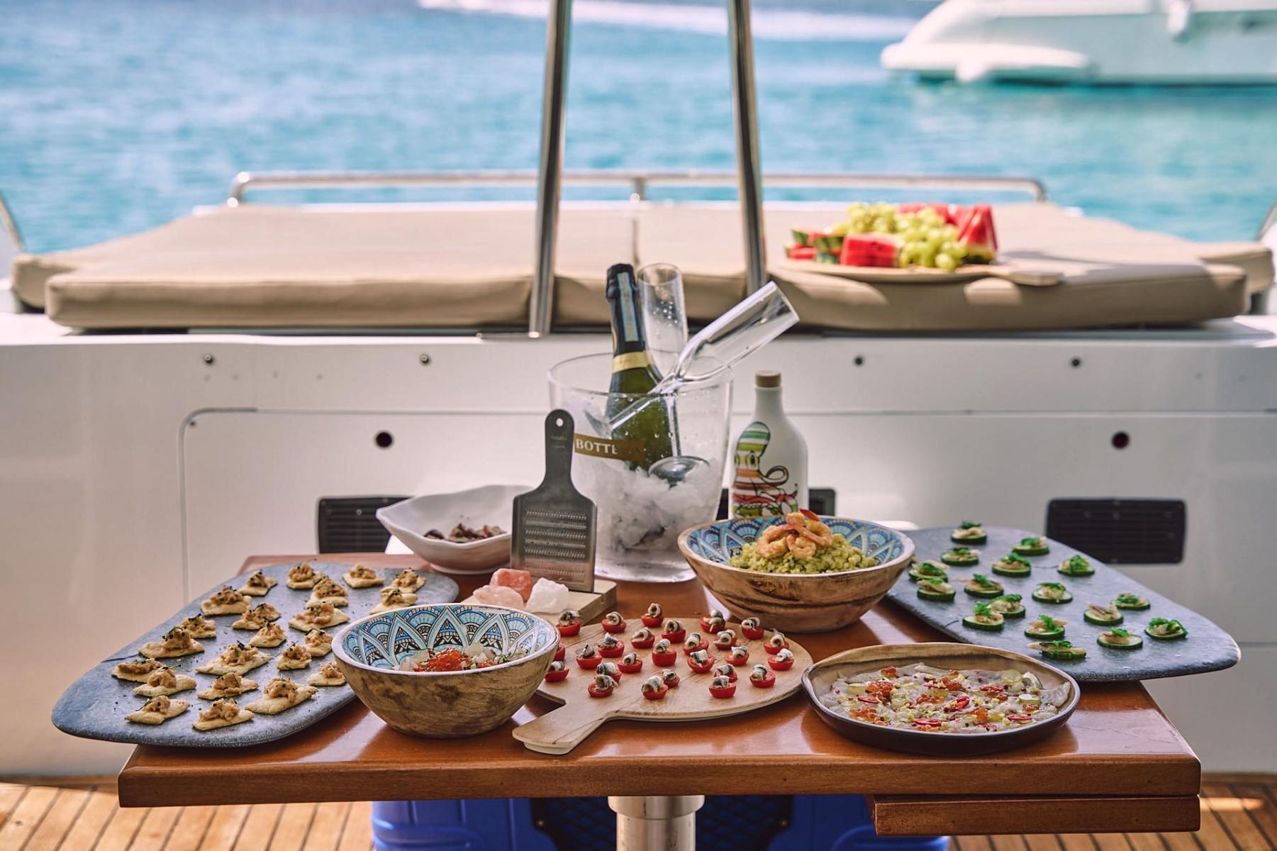 seascape-experiences-mykonos-greece-cyclades-fleet-rental-charter-ilver-motor-yacht-boat-