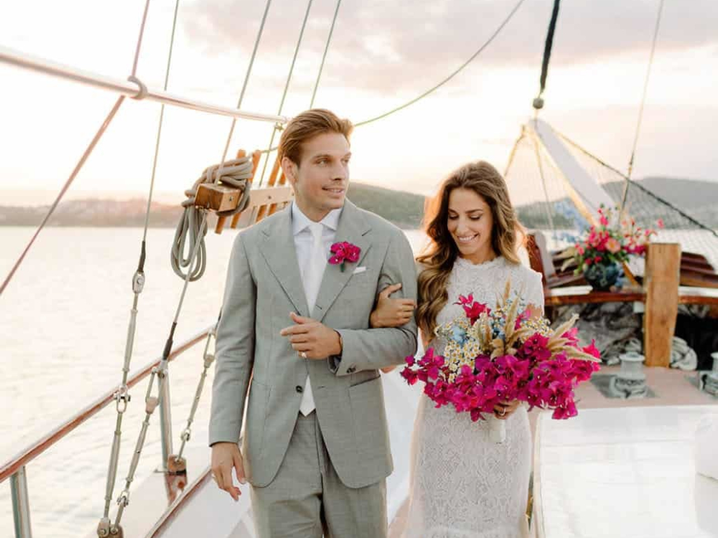 wedding proposal on a yacht