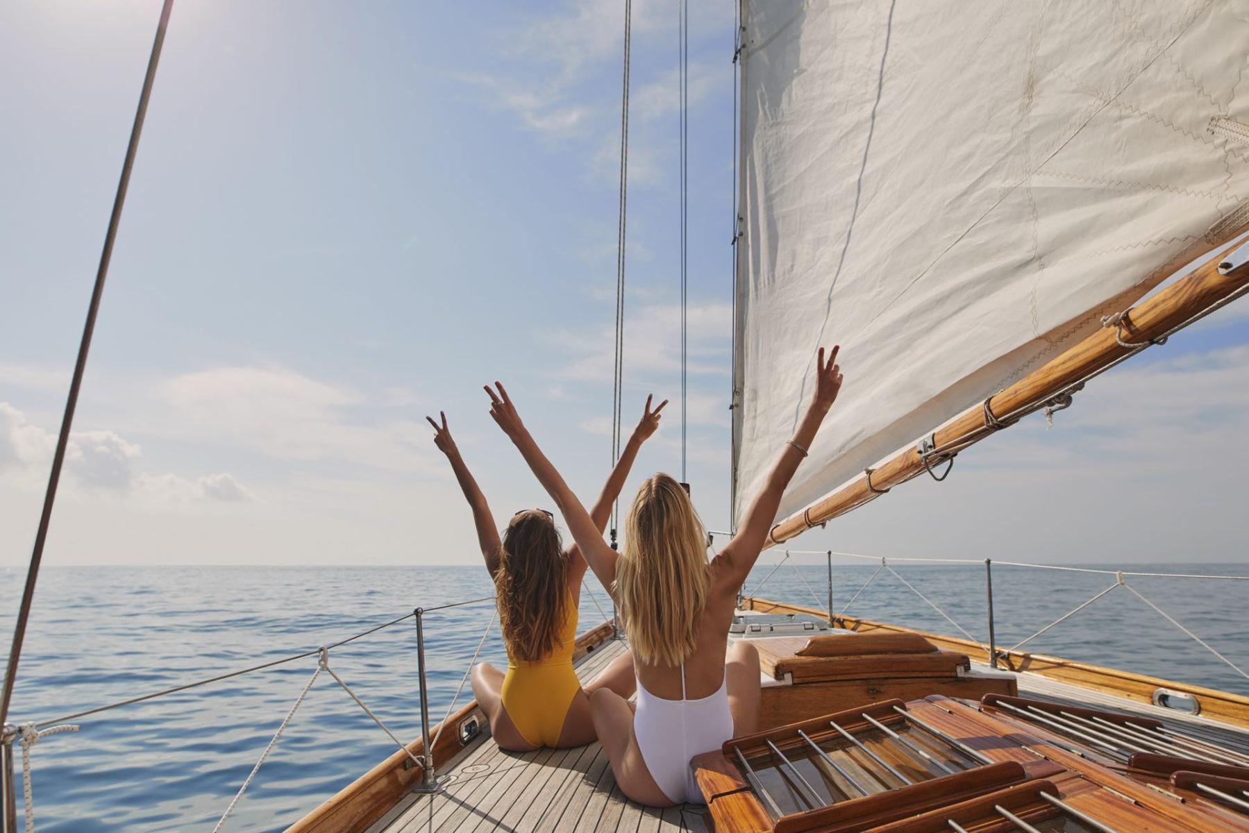 mykonos yacht charter, private boat mykonos , day cruises mykonos, hire a boat mykonos, rent a yacht
