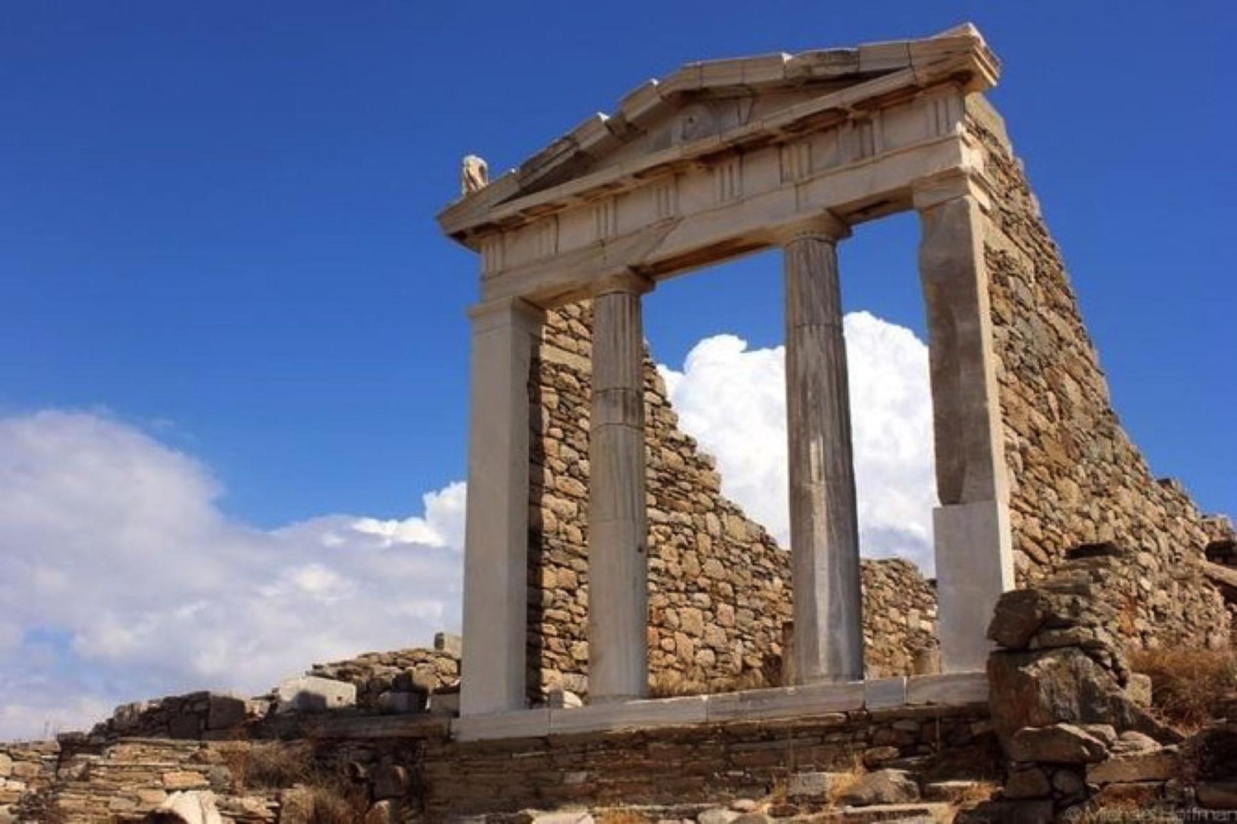 delos , private tour guide delos , day cruise delos, yacht charter to delos, visit delos