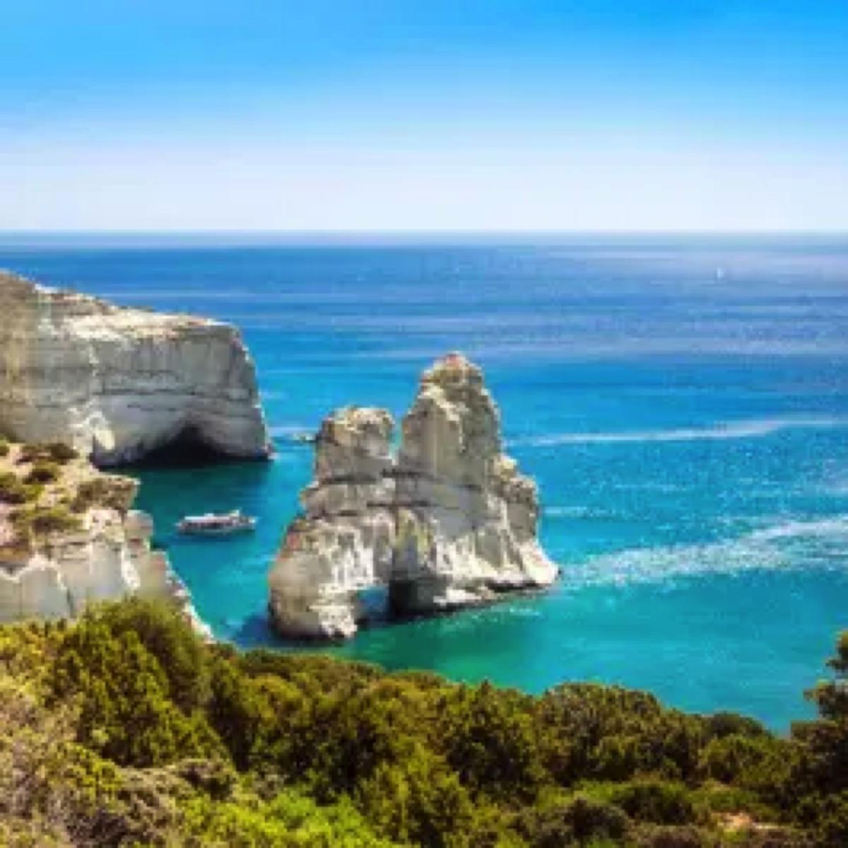 mykonos, milos yacht charter, private boat milos , mykonos , day cruises mykonos, day cruises milos