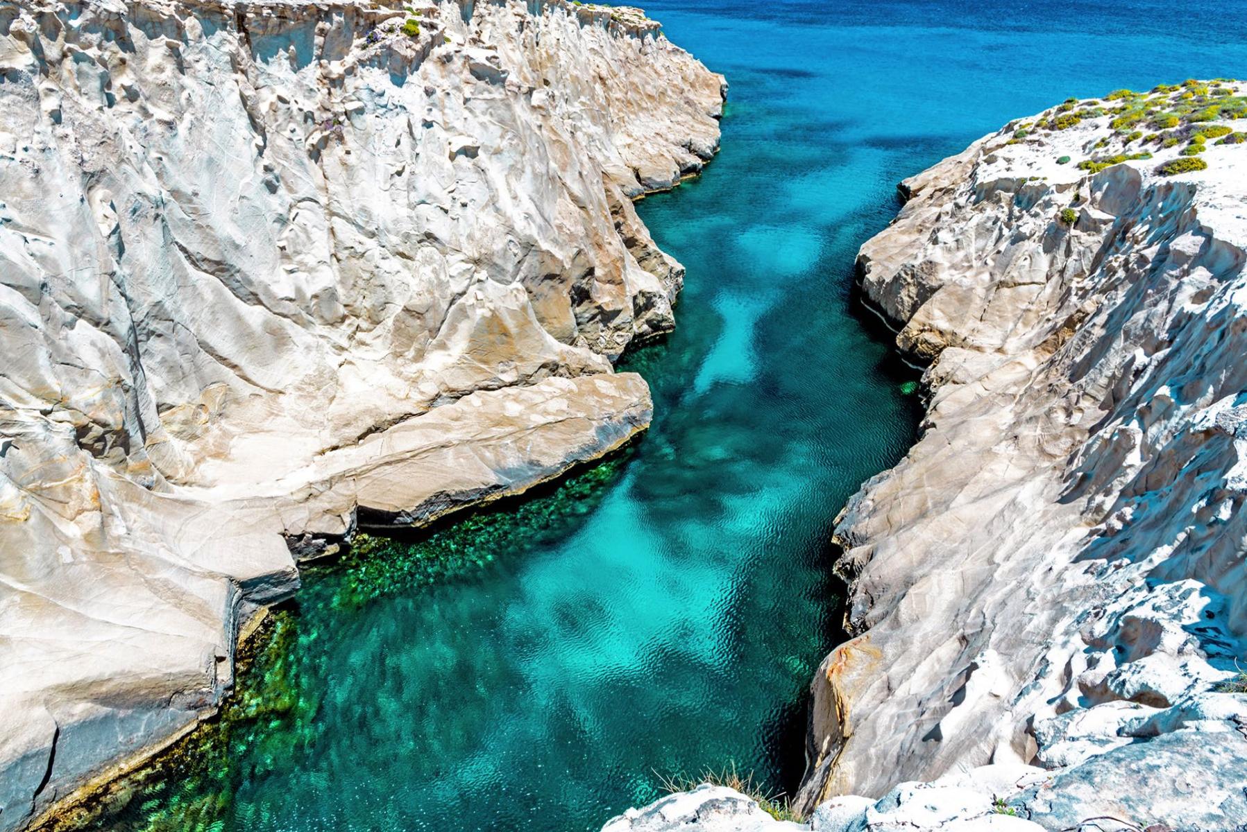 mykonos, milos yacht charter, private boat milos , mykonos , day cruises mykonos, day cruises milos