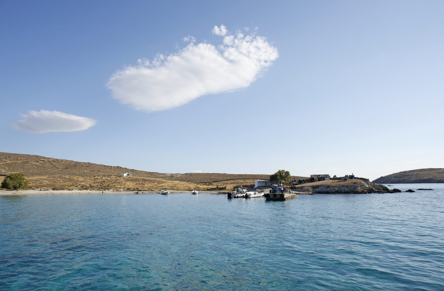 Must-Visit Beaches on Rhenia Island for a Private Escape