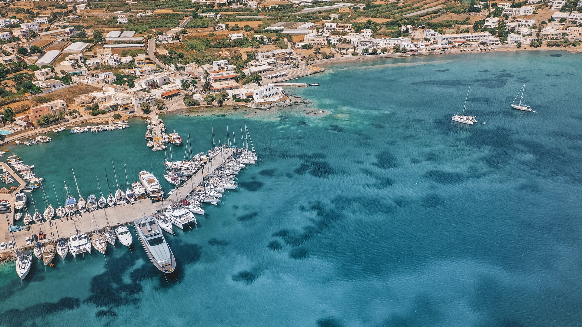 Syros Island Port: A Scenic and Historic Harbor