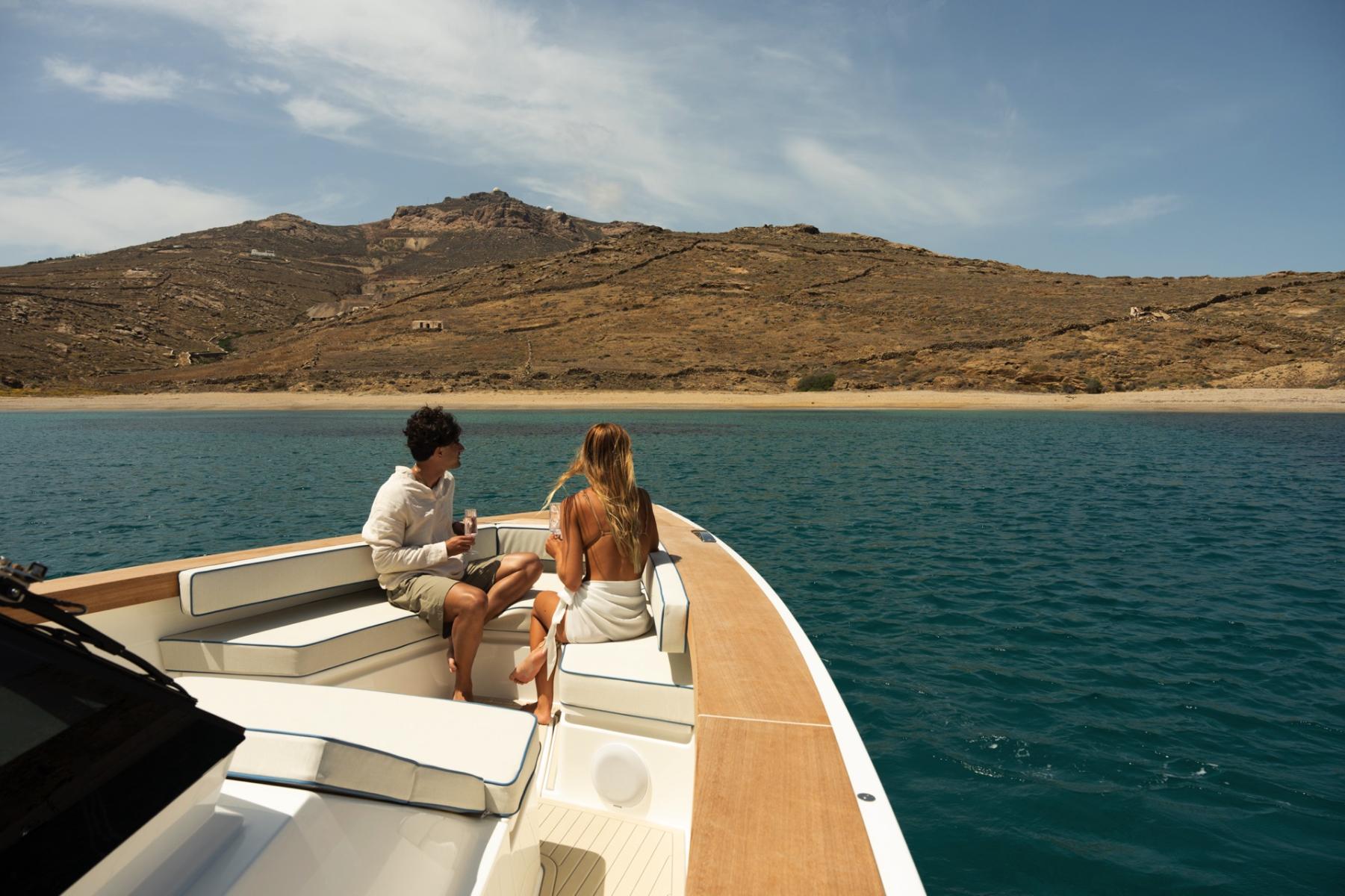 Swan Shadow luxury daily cruise in Mykonos – A premium yachting experience at sea.