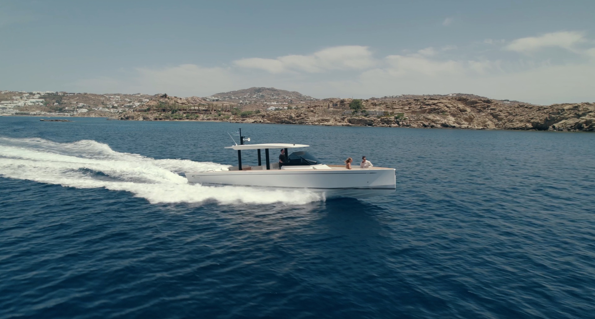 Swan Shadow luxury daily cruise in Mykonos – A premium yachting experience at sea.
