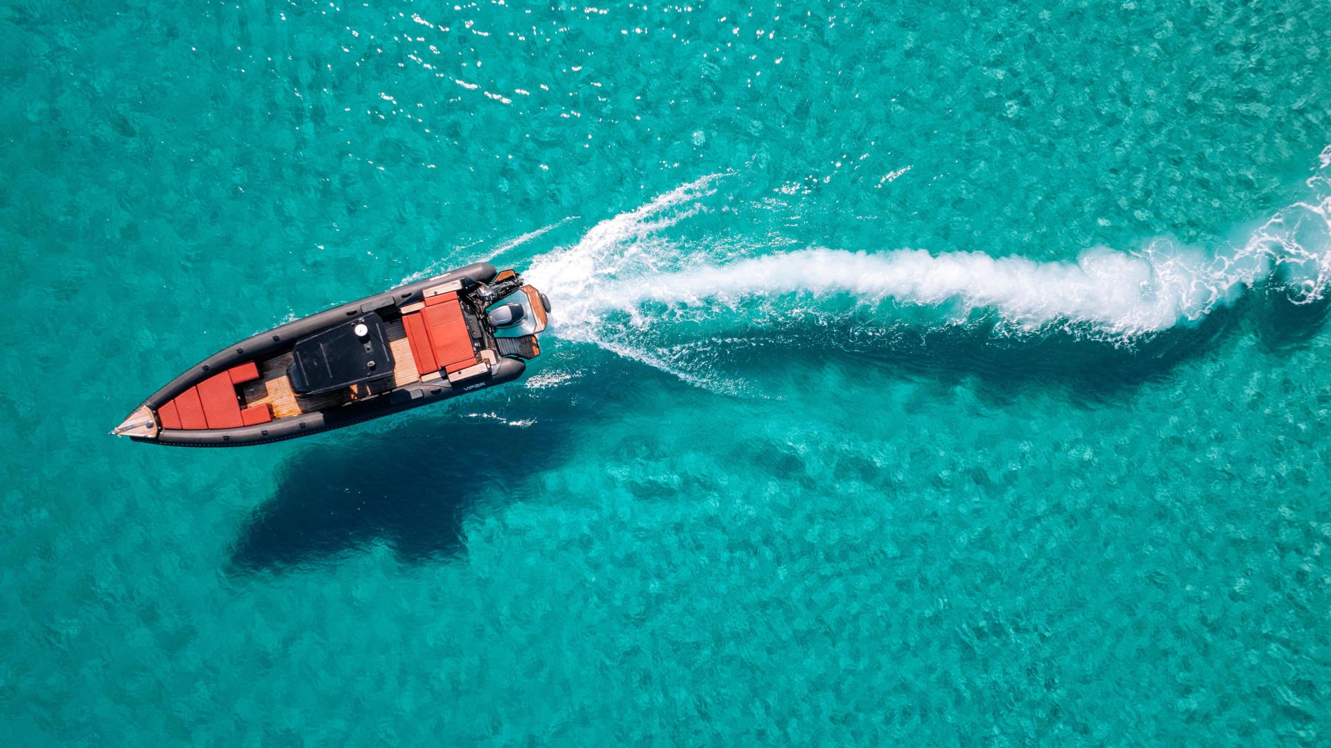 RIB boat cruise in Mykonos – High-speed adventure to Rhenia and Delos islands.