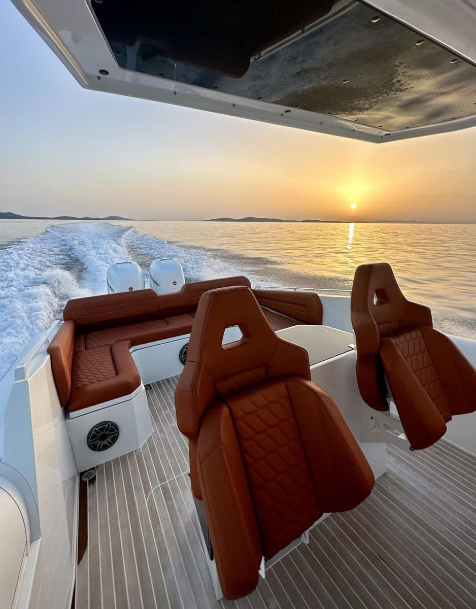 Skipper 38 RIB Boat – Experience a breathtaking sunset cruise in Mykonos.