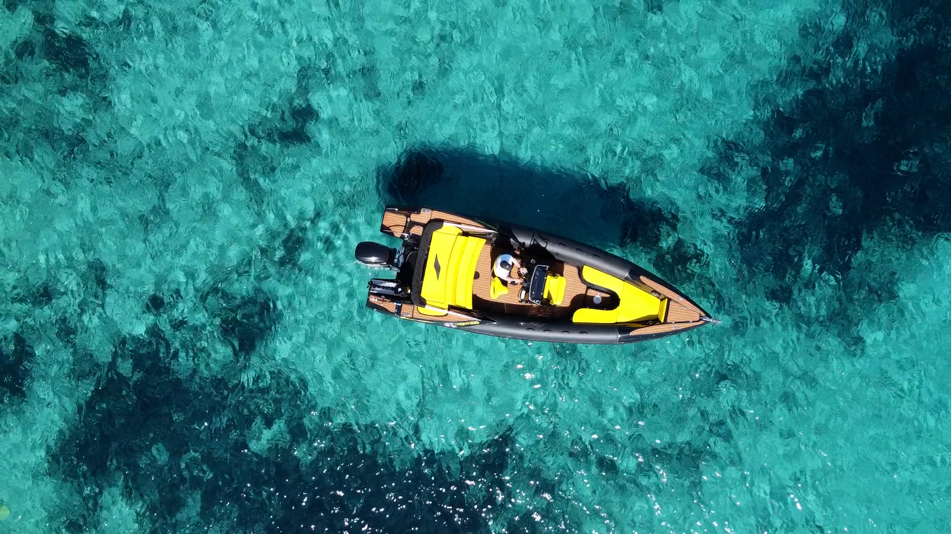 Vertigo SR RIB Boat – Private daily cruises and luxury sea transfers in Mykonos.