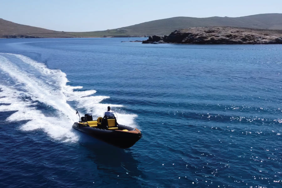 High-performance Vertigo SR RIB – Enjoy exclusive daily cruises and private transfers.